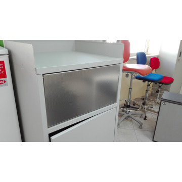 Armadio metallico vers. ZINCOPLASTIFICATO mod. SVUOTA VASSOI