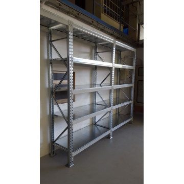 SCAFFALATURE PORTA PALLETS PER CARICHI LEGGERI