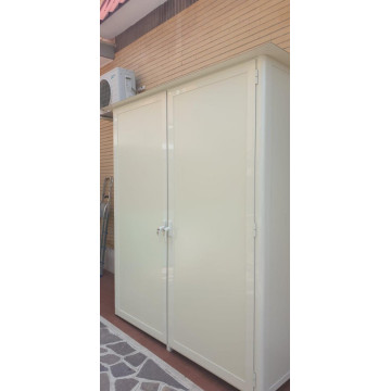 ARMADI METALLICI SU MISURA IN ALLUMINIO ANODIZZATO